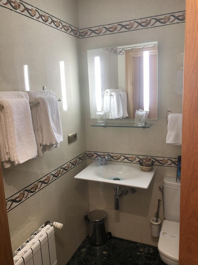 Hostal Ansonea Bera  ภายนอก รูปภาพ
